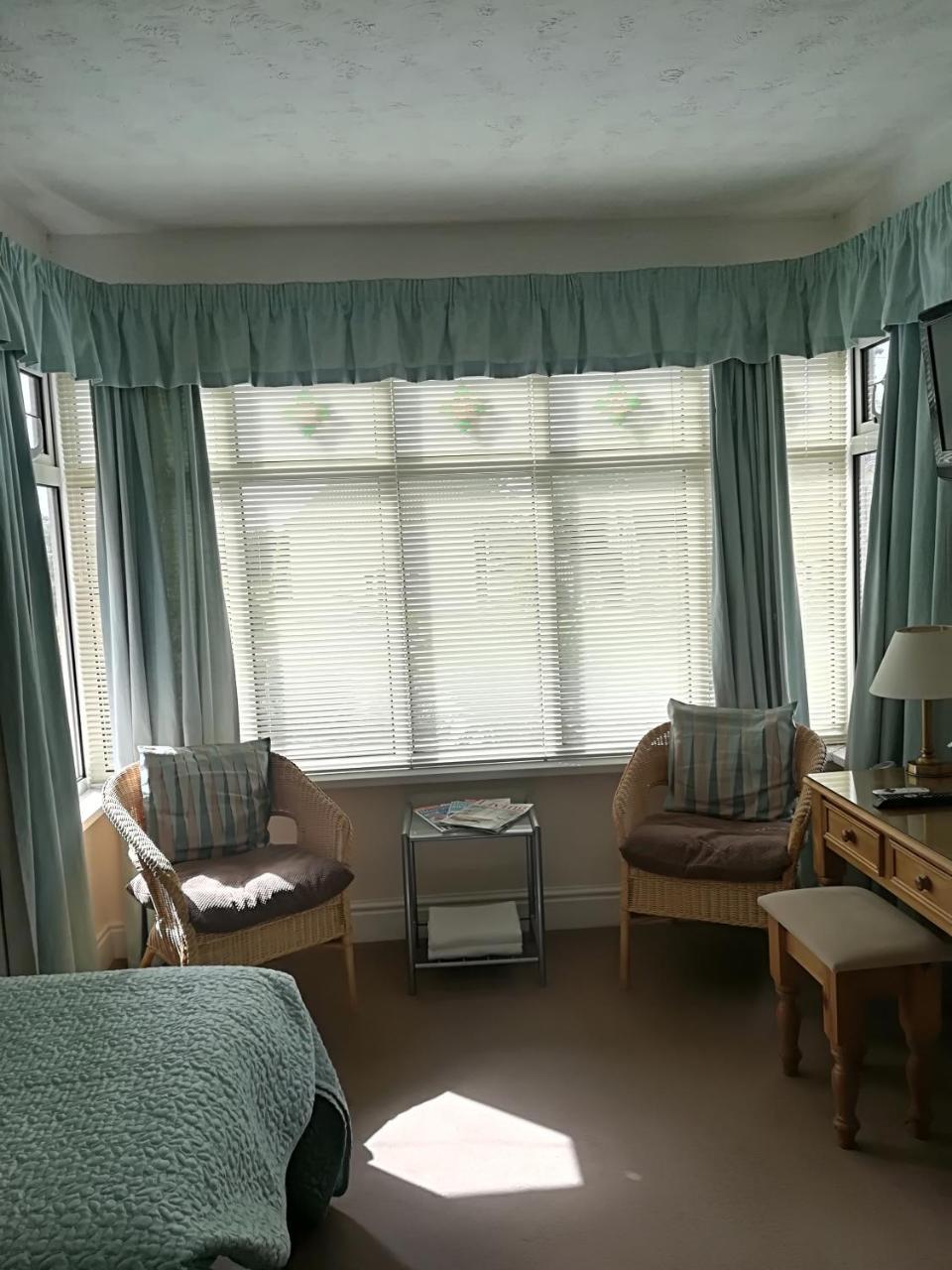 Beech Lodge Guest House New Milton Eksteriør bilde